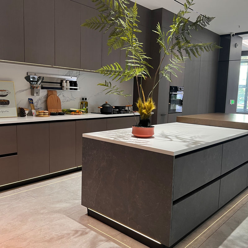 What is most popular kitchen cabinet style?